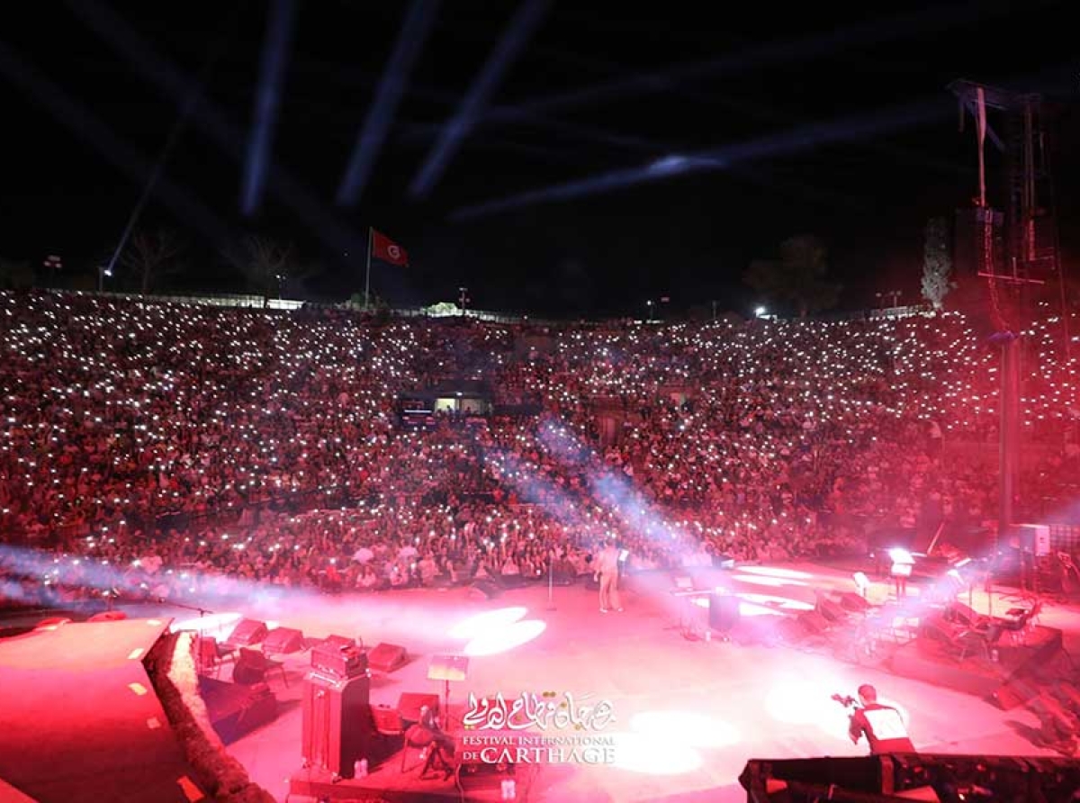 Nassif Zeytoun Enchants Carthage in a Night of Passion and Interaction