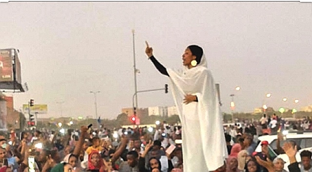 آلاءصلاح: ترشيح الكنداكة السودانية لجائزة نوبل