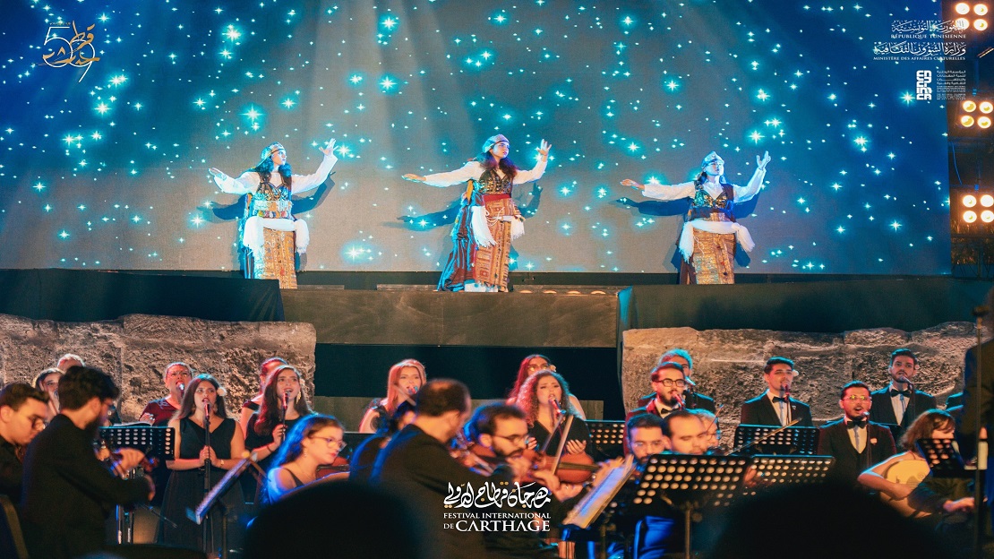 محمد القرفي يعيد إحياء الذاكرة الفنية التونسية في «من قاع الخابية»  
