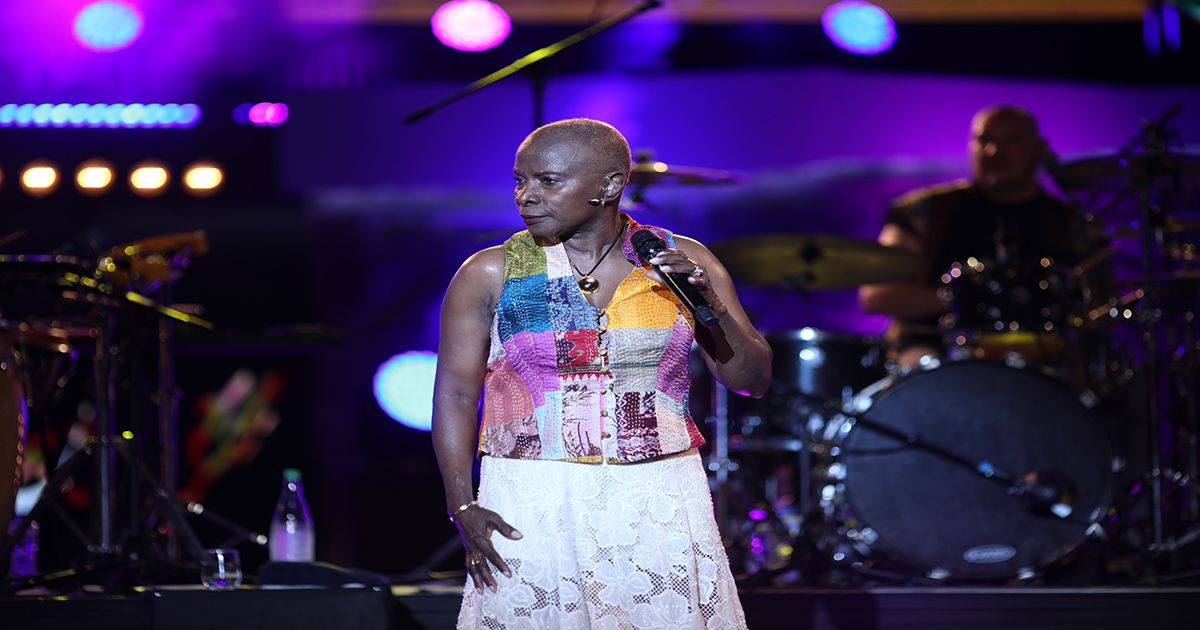 Une soirée aux couleurs de l'Afrique signée Angélique Kidjo à l'amphithéâtre de Carthage